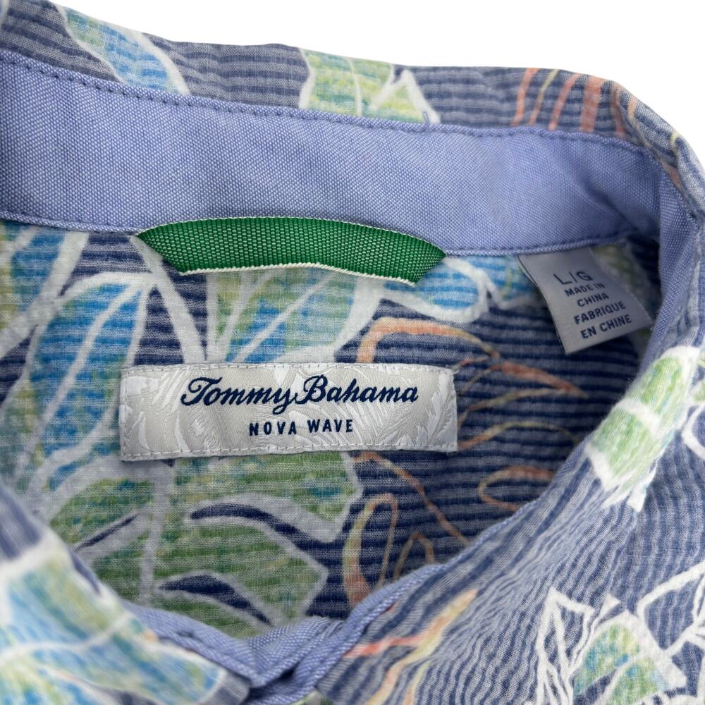 Tommy Bahama Large Blue Floral Pattern Short Sleeve Seersucker Button Up Shirt - Picture 2 of 6